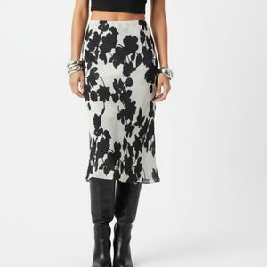 Ice 100% Silk Ivory & Black Floral Print Knee Length Chiffon Skirt PS